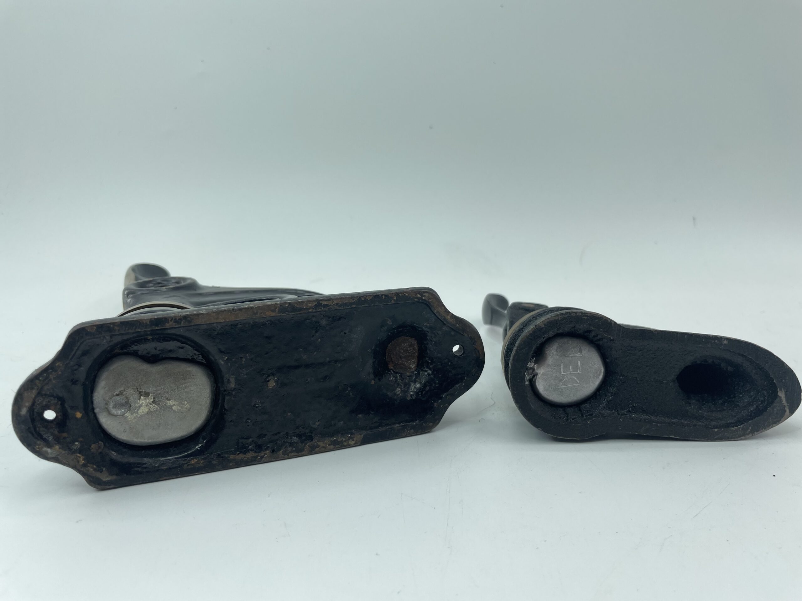 Lot # 85 – Antique cast iron embosser / wax seal stamp press (North good hope mining company 1903 & Levitt enterprises 1970) - Image 4