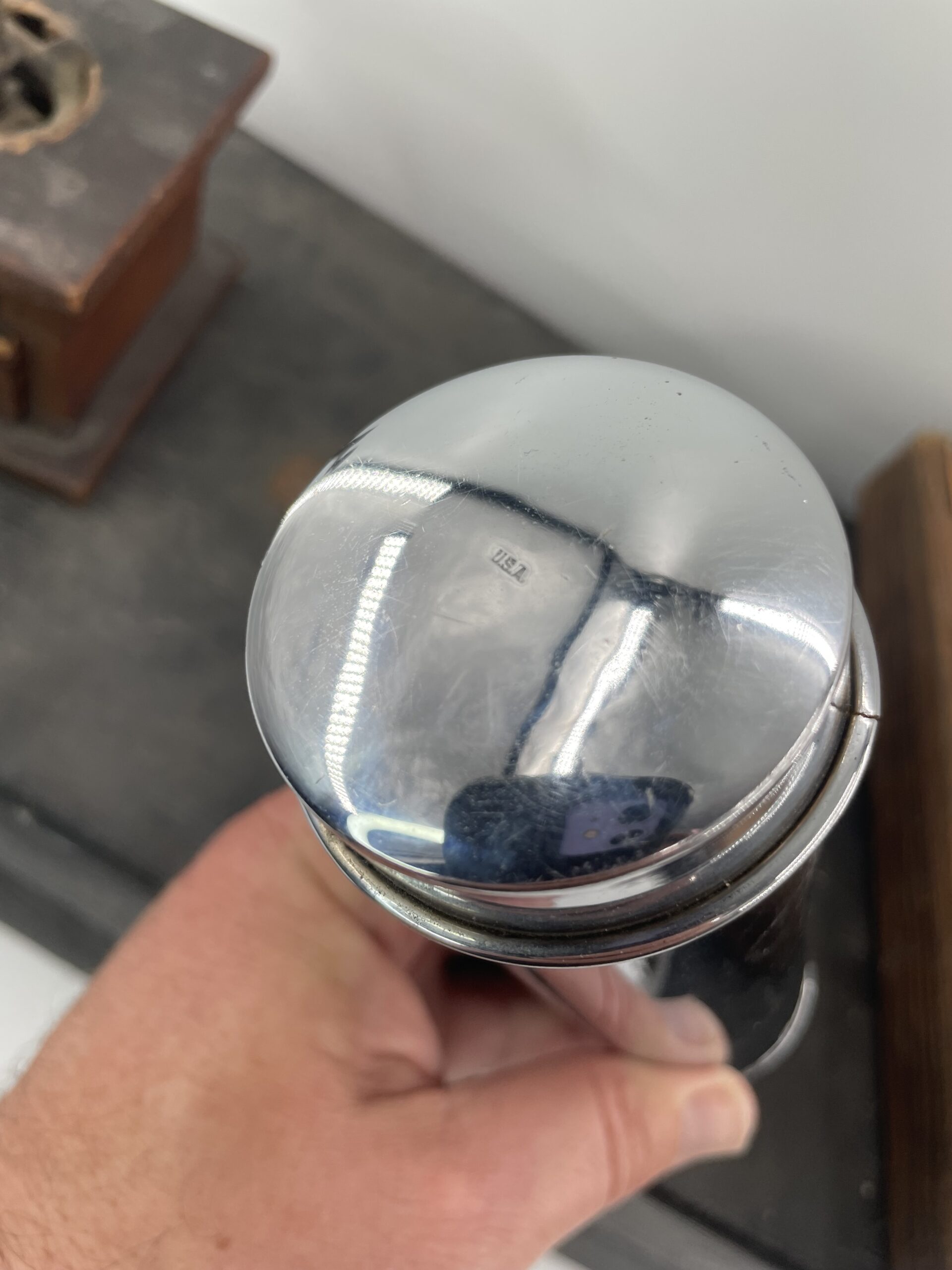 Lot # 83 – Antique Doctors contraption box, cast iron hanging monkey hooks, small grinder & more! - Image 4