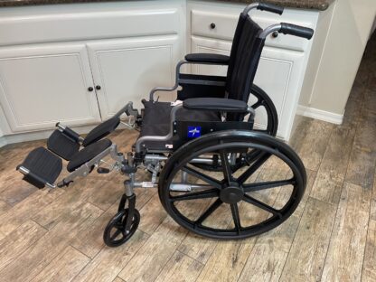 Lot # 75 – Wheelchair w/ leg supports. - Image 2