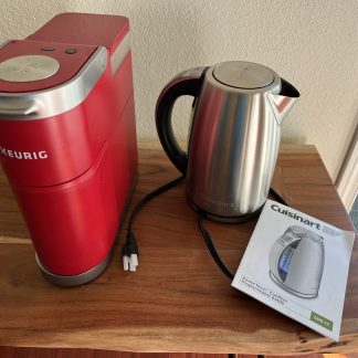 Lot #118 - Keurig Coffee Maker / Cuisinart Cordless Kettle