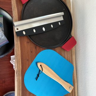 Lot #123 - Pizza Kitchen Accessories