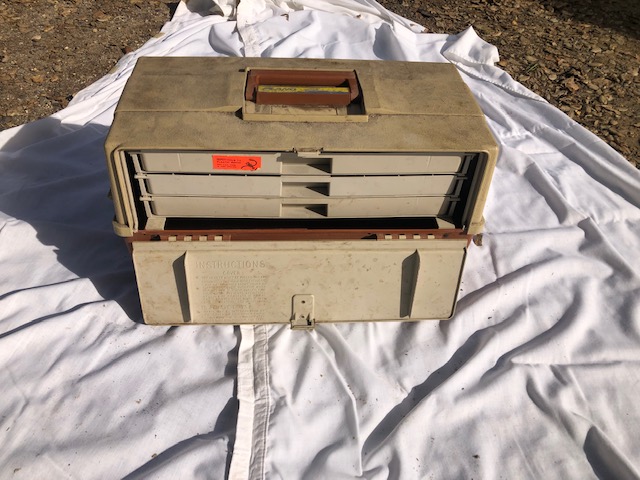 Lot # 69 – Tackle box with tackle - Image 6