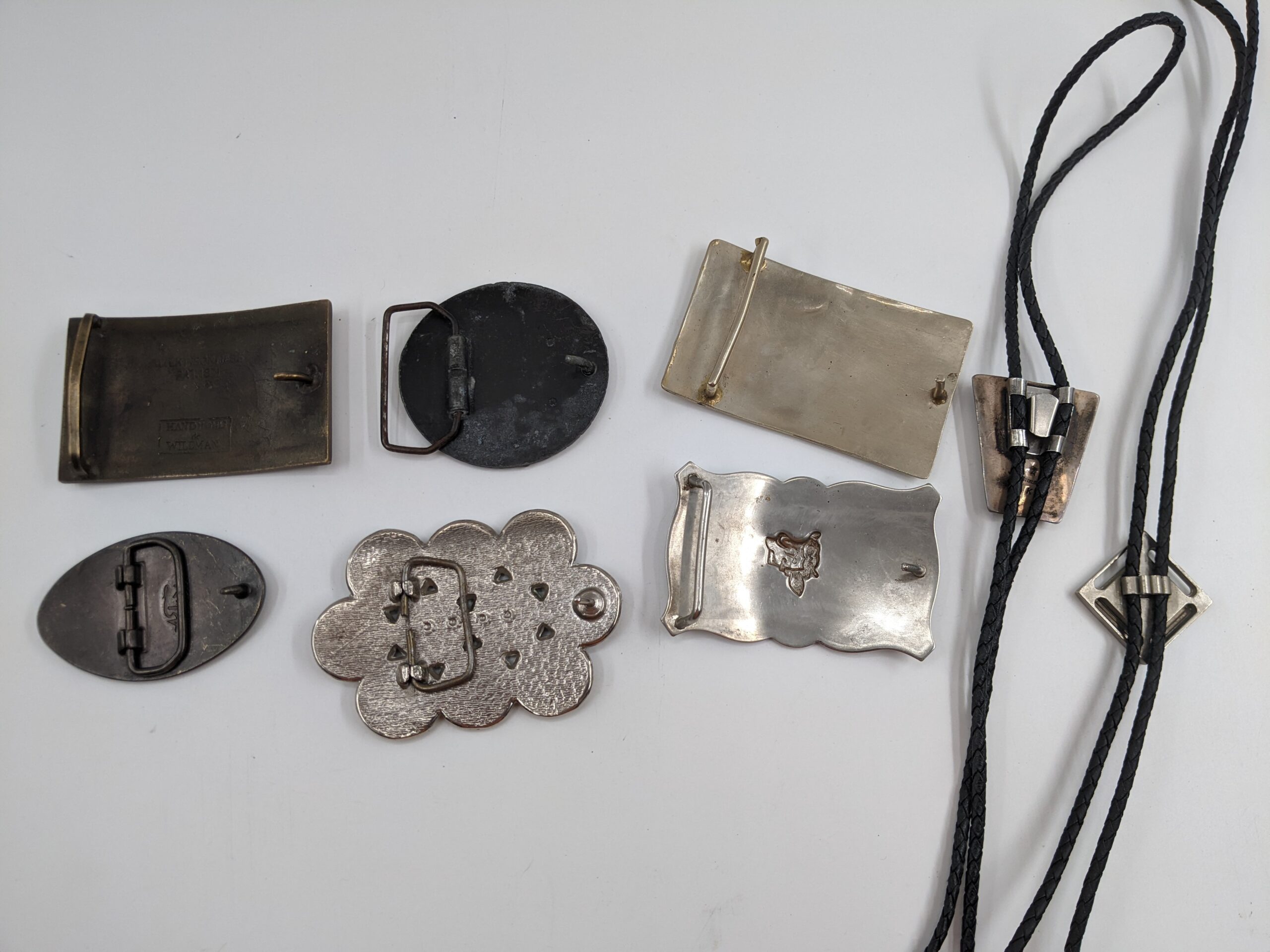 Lot # 17 – Belt buckles, Bolo ties (some sterling silver) - Image 2