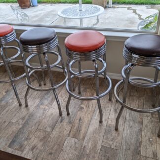 Lot # 19 - Vintage swiveling Diner bar stools