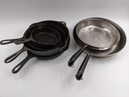 Lot # 18 – Pans. Wagner Ware, Griswold cast iron & more