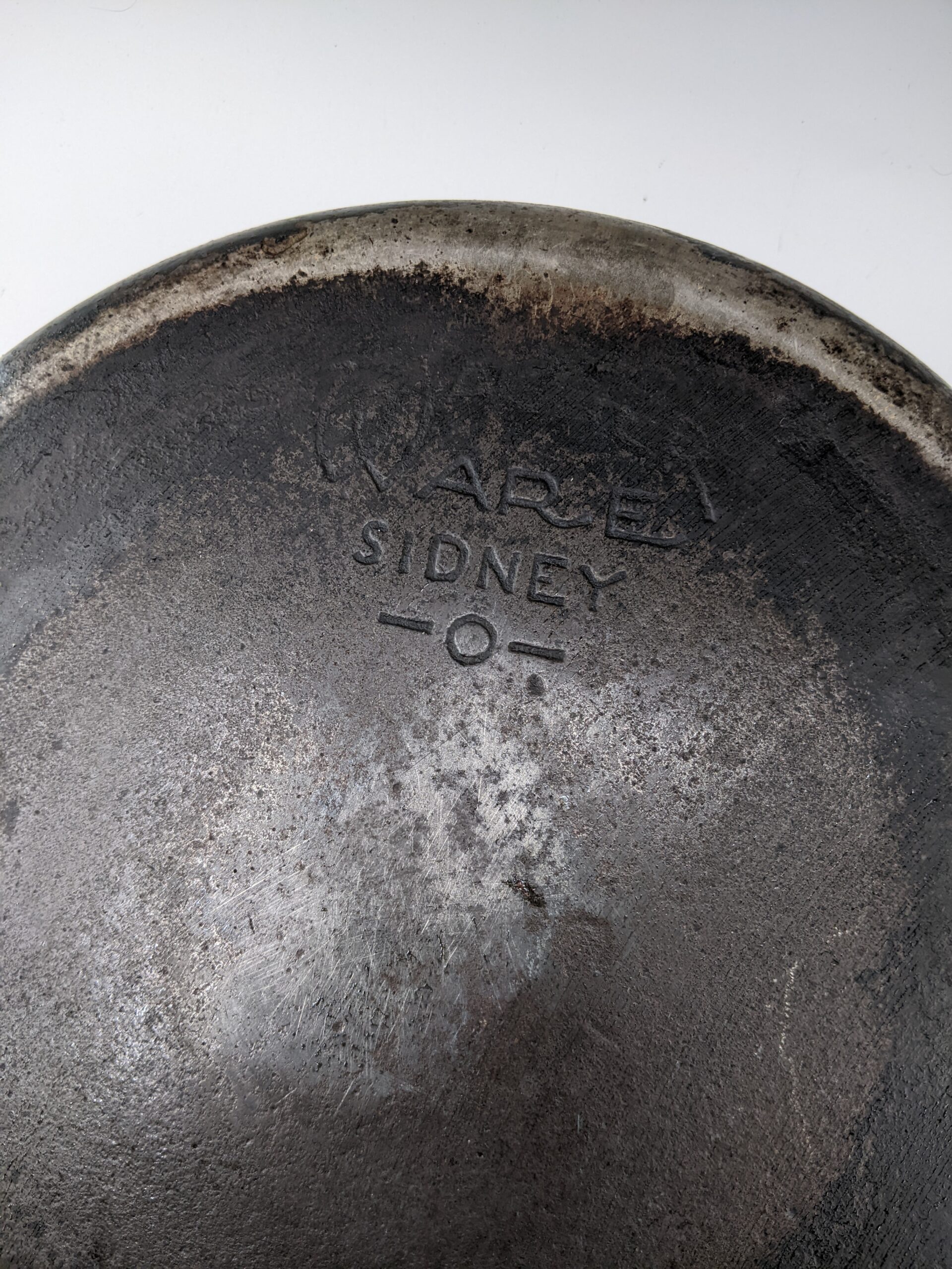 Lot # 18 – Pans. Wagner Ware, Griswold cast iron & more - Image 5