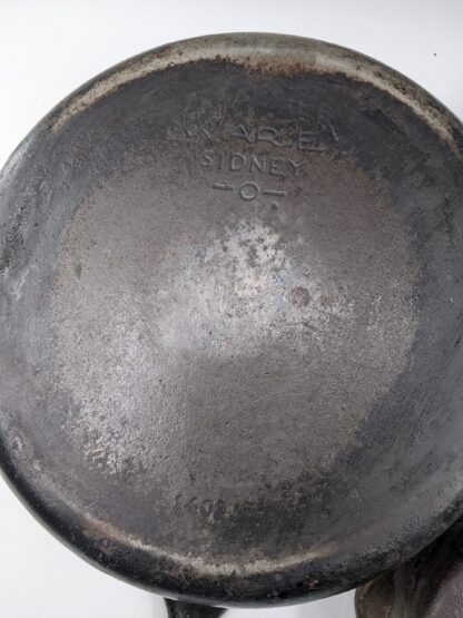 Lot # 18 – Pans. Wagner Ware, Griswold cast iron & more - Image 6