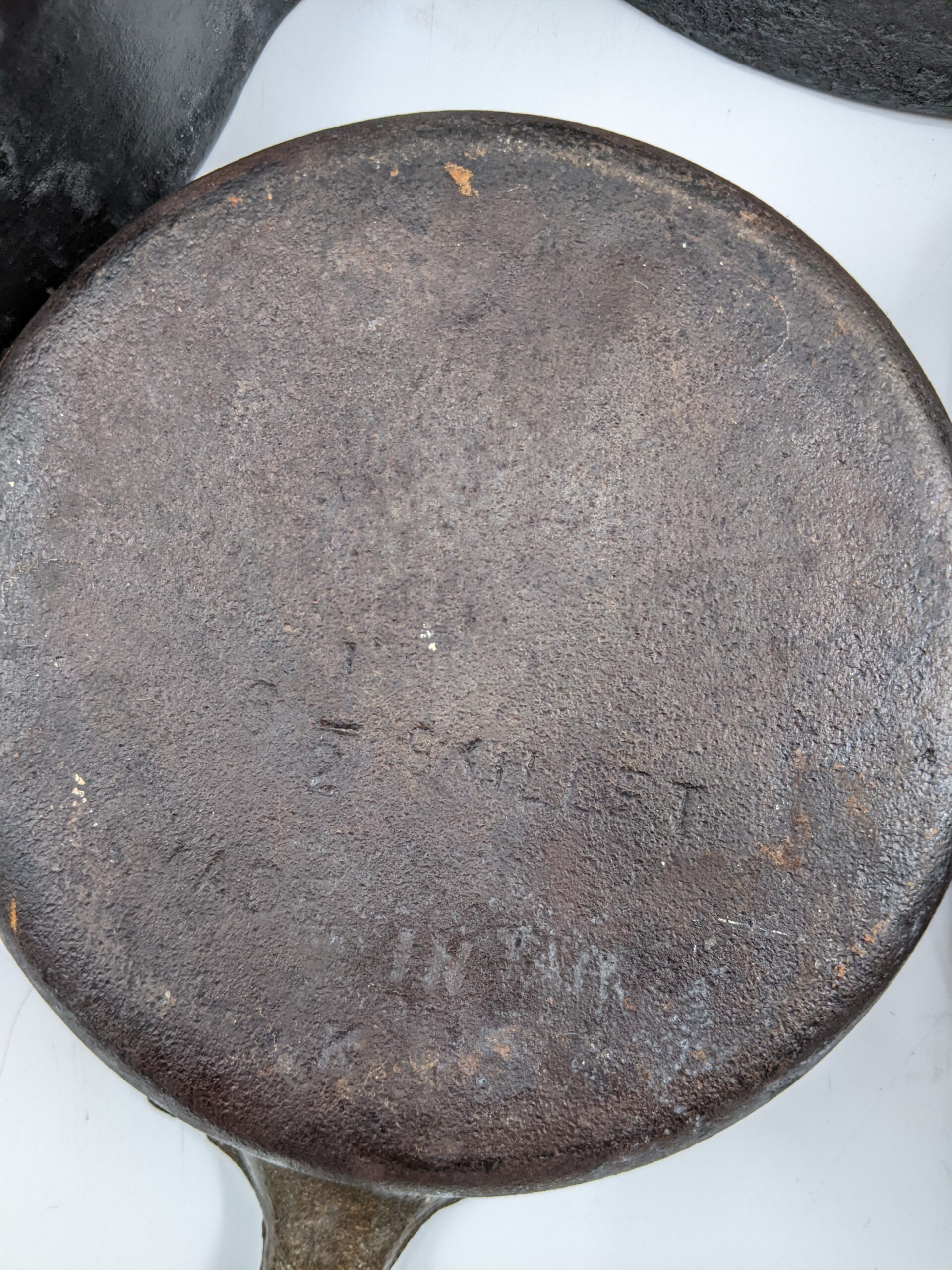 Lot # 18 – Pans. Wagner Ware, Griswold cast iron & more - Image 7