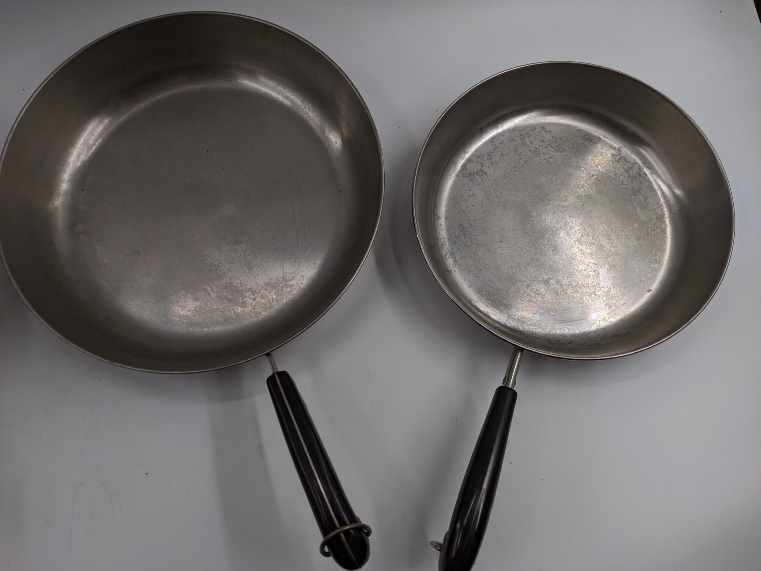 Lot # 18 – Pans. Wagner Ware, Griswold cast iron & more - Image 8