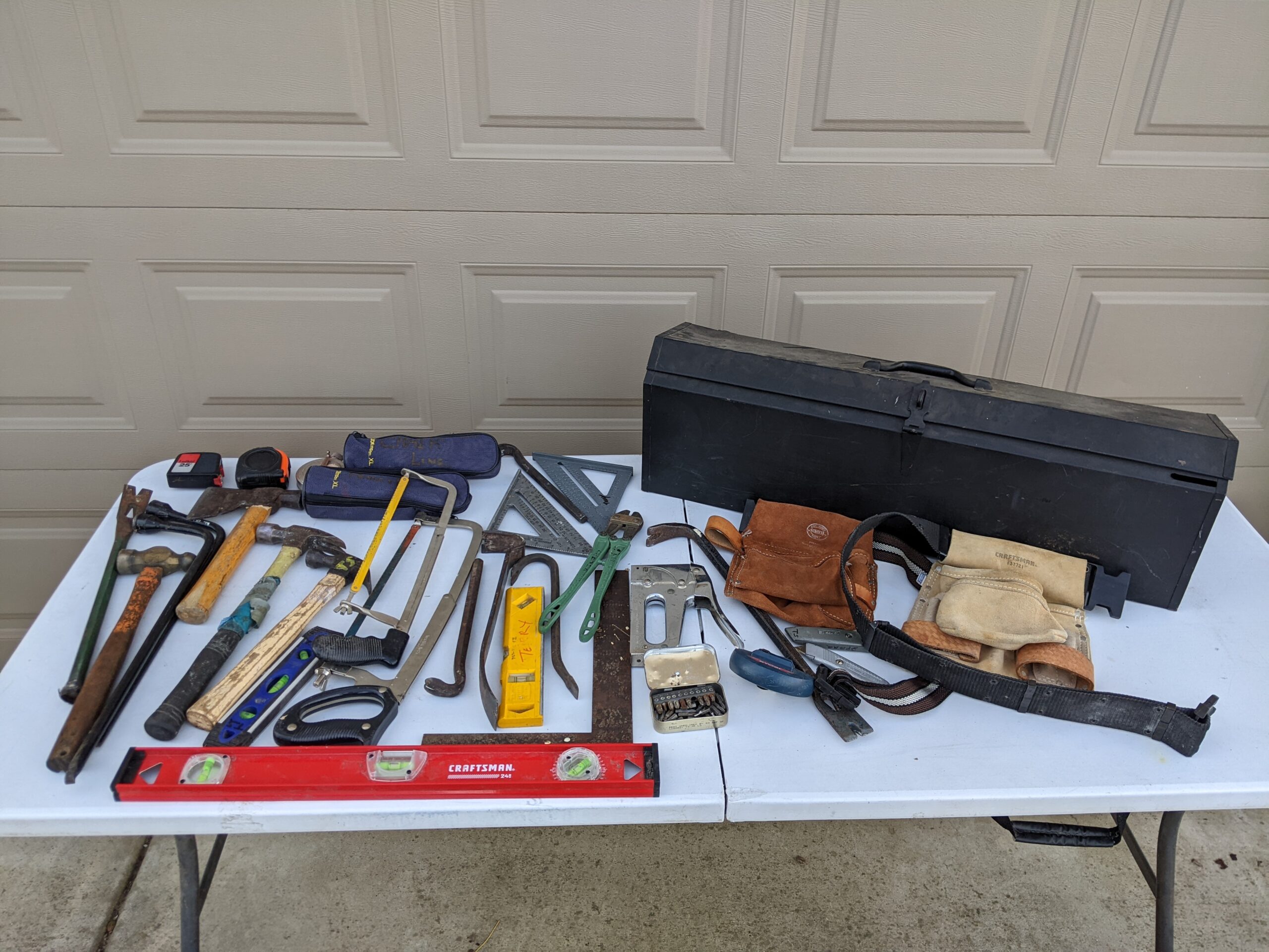Lot # 21 – 32″ Kennedy Carpenter tool box full of tools
