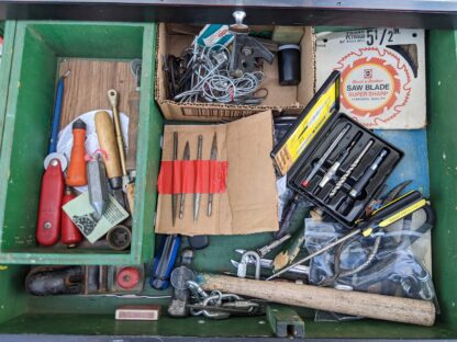 Lot # 20 – Red rolling tool chest / cabinet combo w/ a large assortment of tools. - Image 12