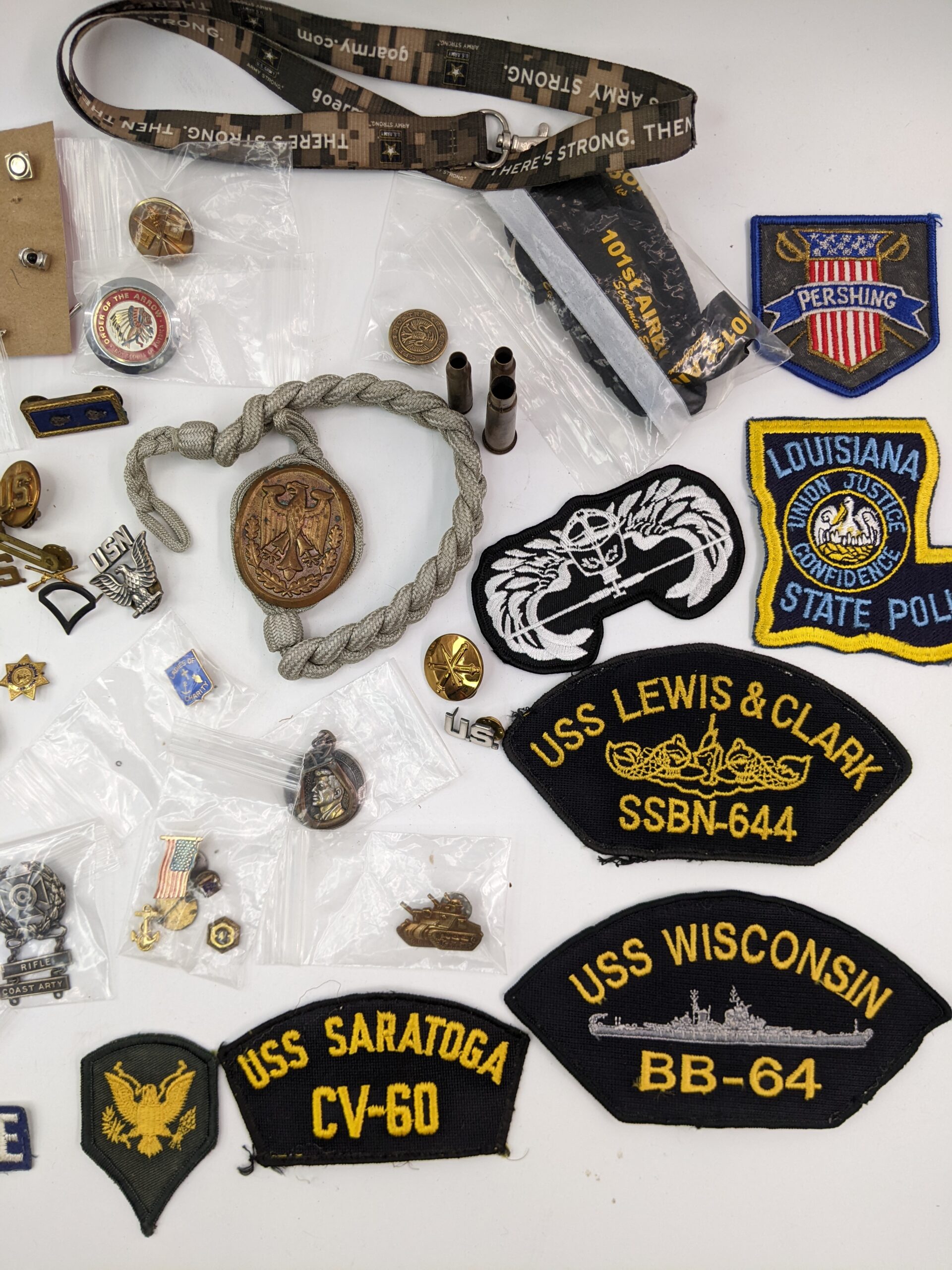 Lot # 43 – Pins, patches. Military & more - Image 3