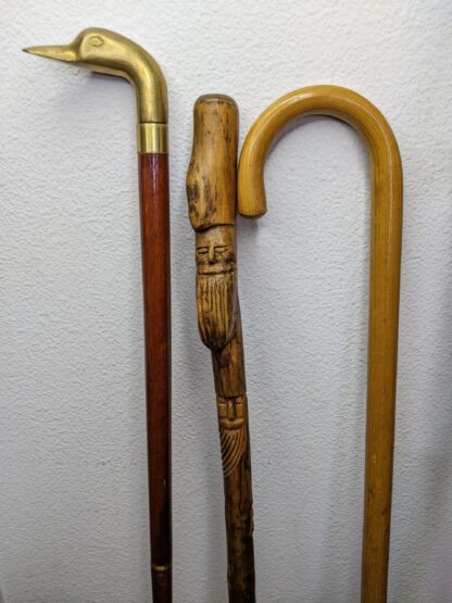 Lot # 60 – Walking aids, canes, crutches - Image 2