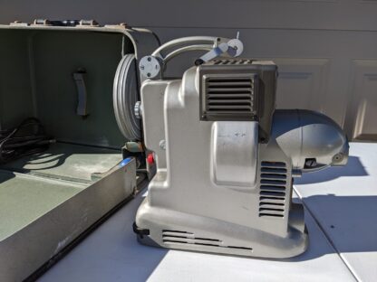 Lot # 64 – Paillard bolex m8 vintage 8mm movie projector - Image 6