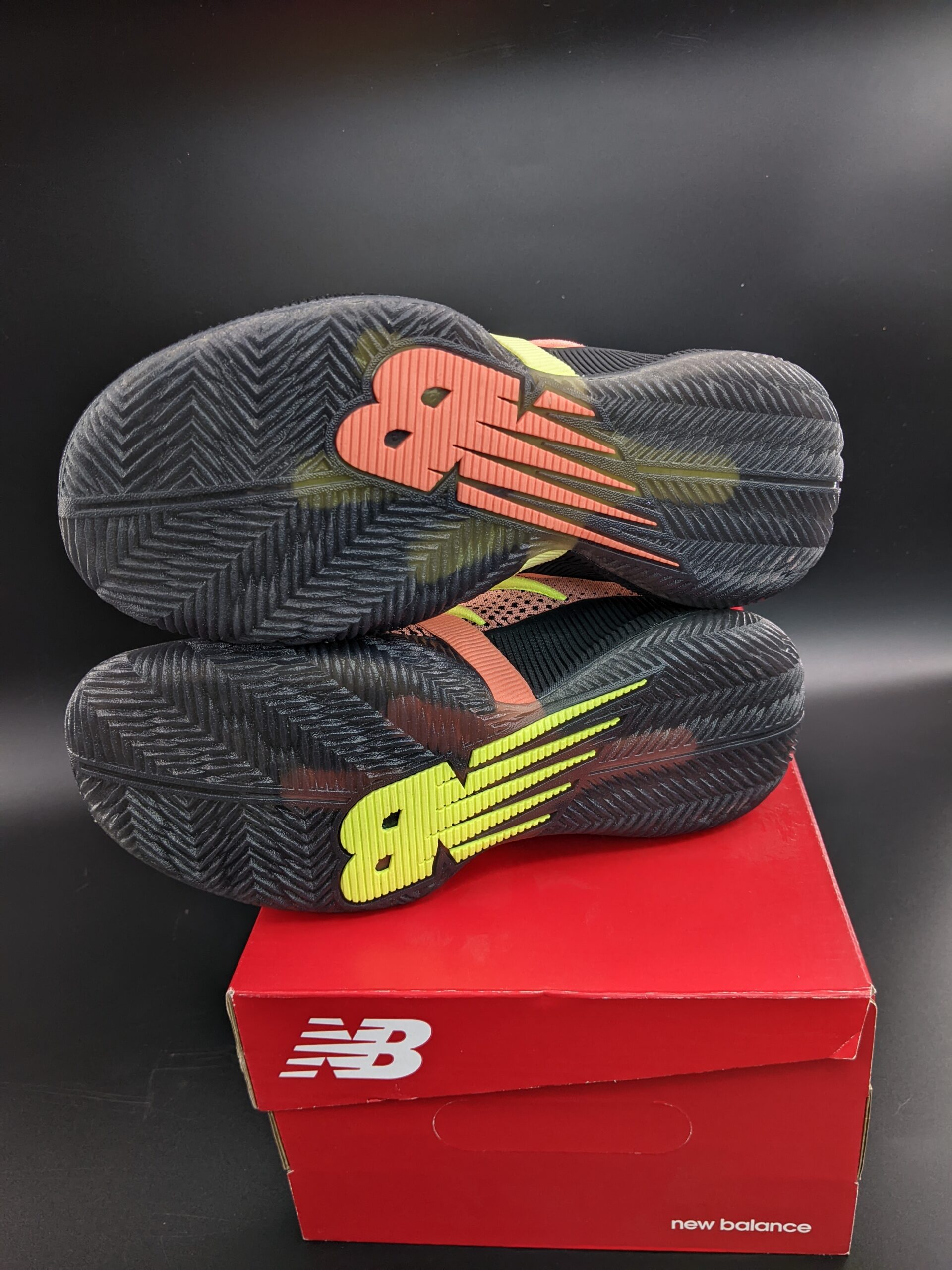 Lot # 4 – New Balance Kawhi Leonard Sunrise Basketball Shoes Size: 5.5 youth/kids NIB - Image 8