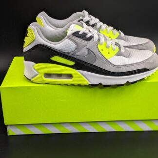 Lot # 13 - Nike Air Max 90 Volt Running Shoes Size: Women-7 Mens-5.5 Gently used w/ box