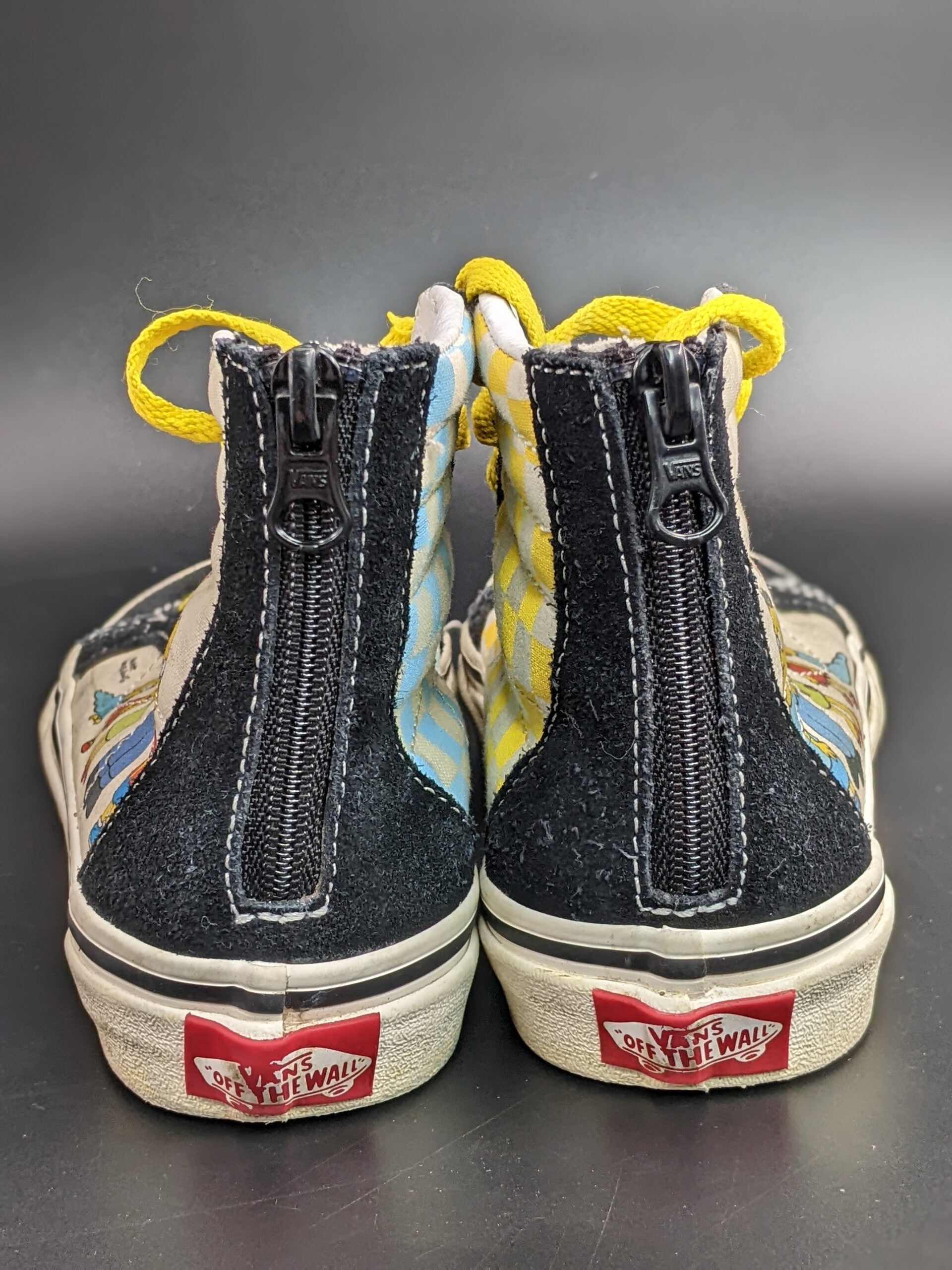 Lot # 15 – Collectable Vans The Simpsons Family Portrait 2020 sk8-Hi Zip Size: 1.5 Youth Used with Box - Image 5
