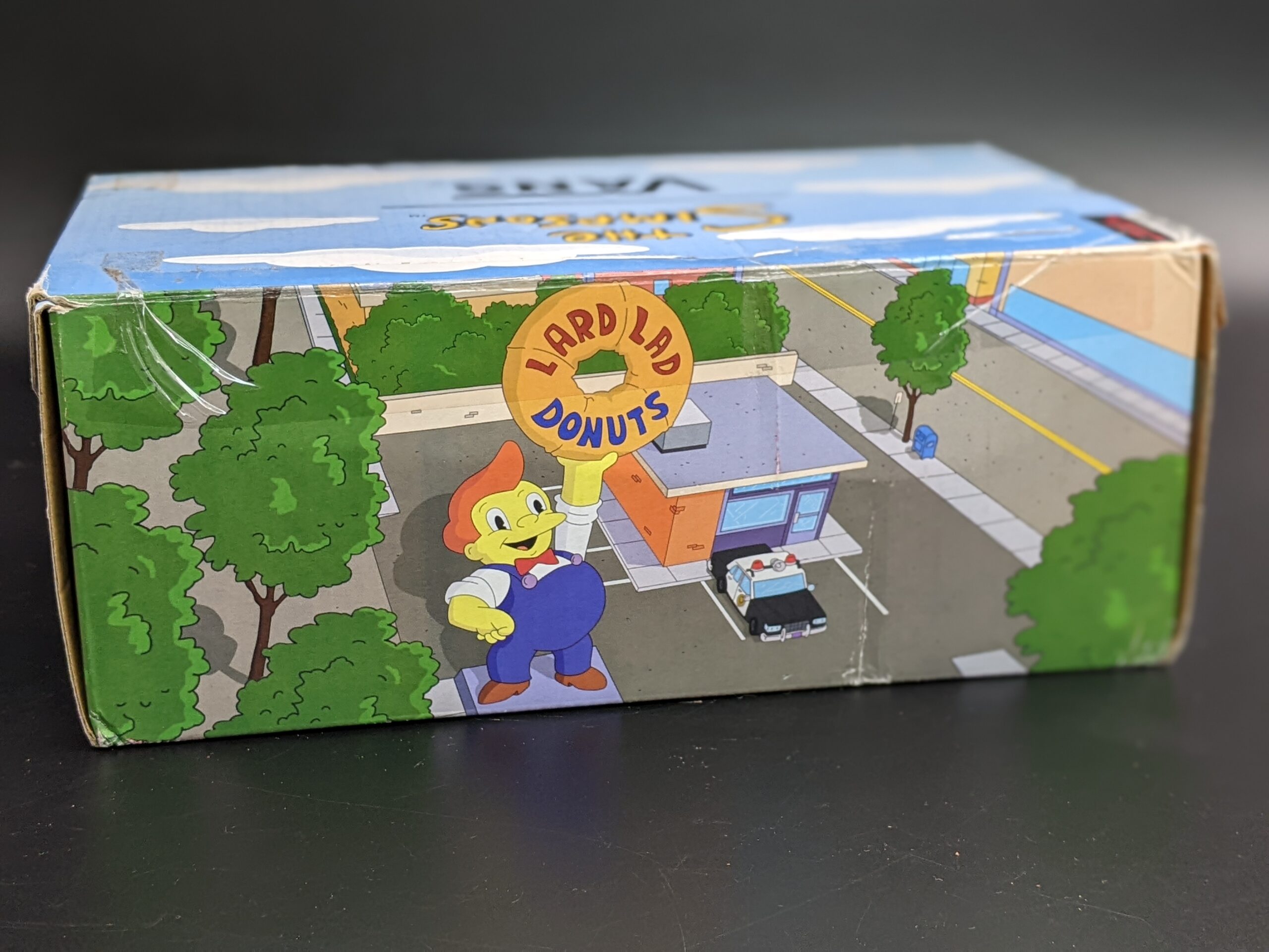 Lot # 15 – Collectable Vans The Simpsons Family Portrait 2020 sk8-Hi Zip Size: 1.5 Youth Used with Box - Image 9