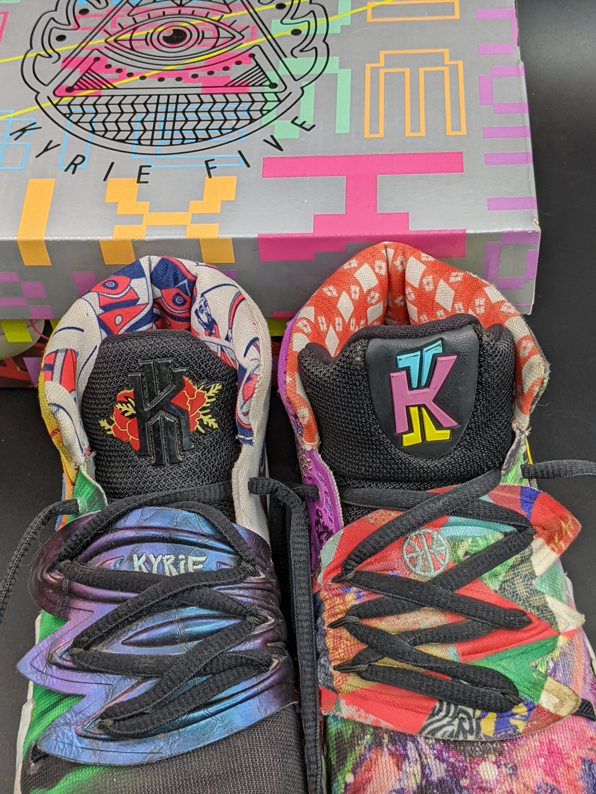 Lot # 16 – Collectable Nike Kybird S2 “Best of What the” Multi Color youth Size: 1y used w/ box