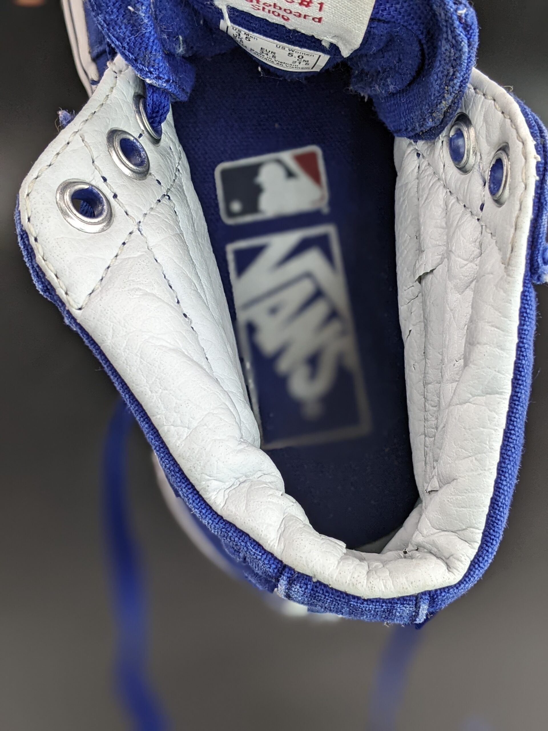 Lot #23 – Vans LA Dodgers sk8hi Size: Mens- 3.5 Womens: 5.0 (Lightly used condition) - Image 6