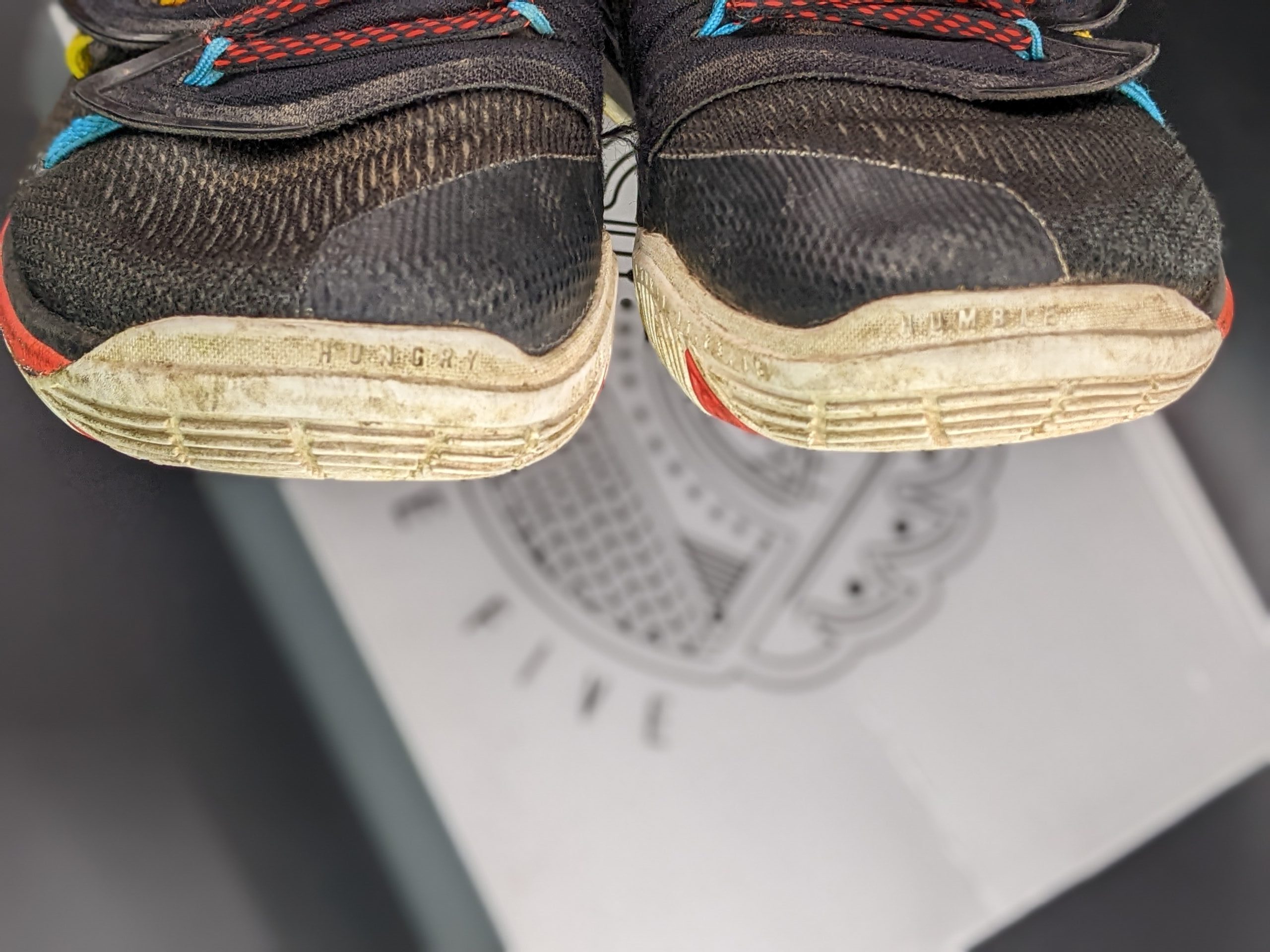 Lot # 24 – Collectable Nike Kyrie 5 SBSP Friends 2019 Size: 13c Childs  (used condition w/ box) - Image 7