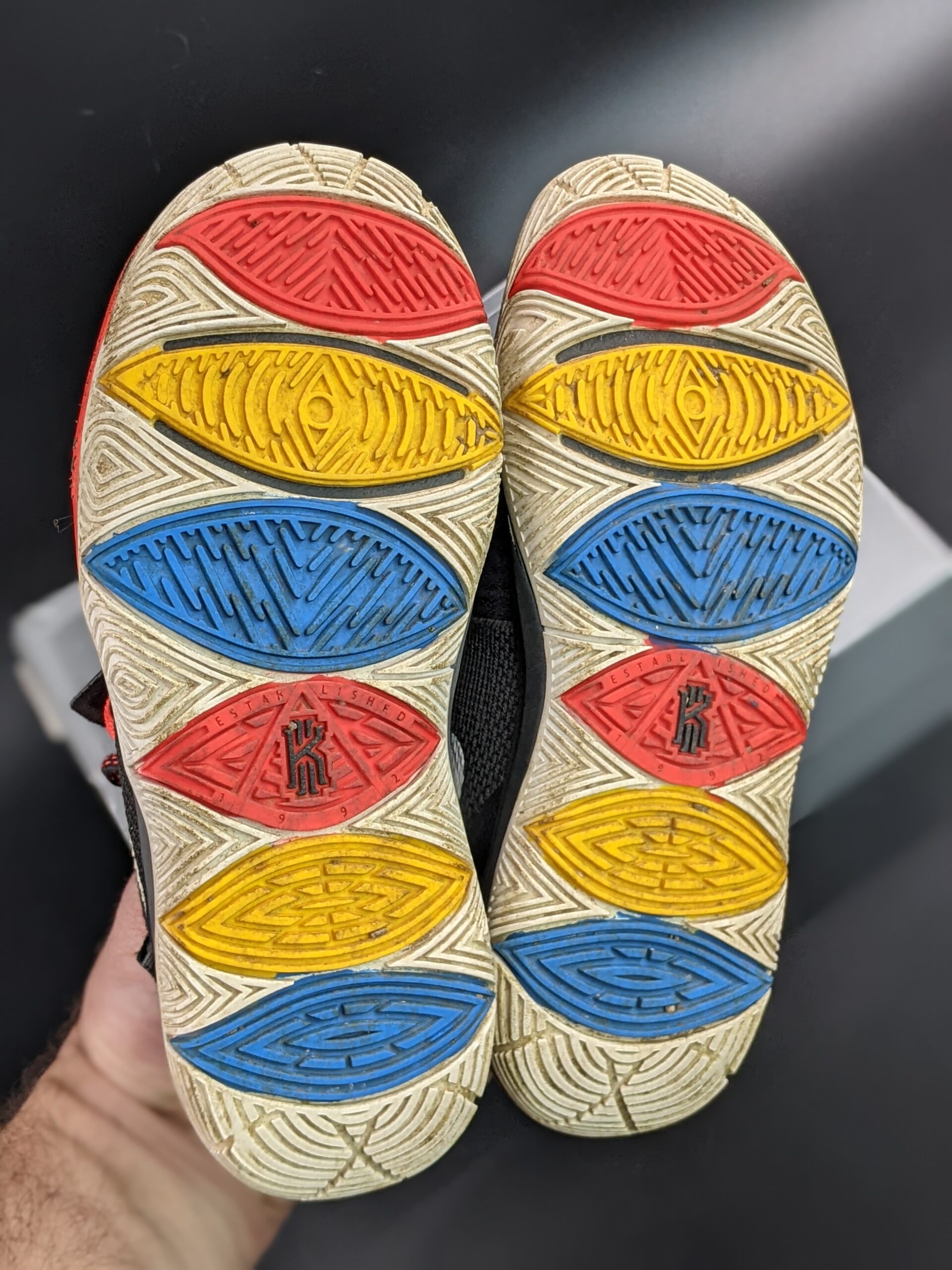 Lot # 24 – Collectable Nike Kyrie 5 SBSP Friends 2019 Size: 13c Childs  (used condition w/ box) - Image 4