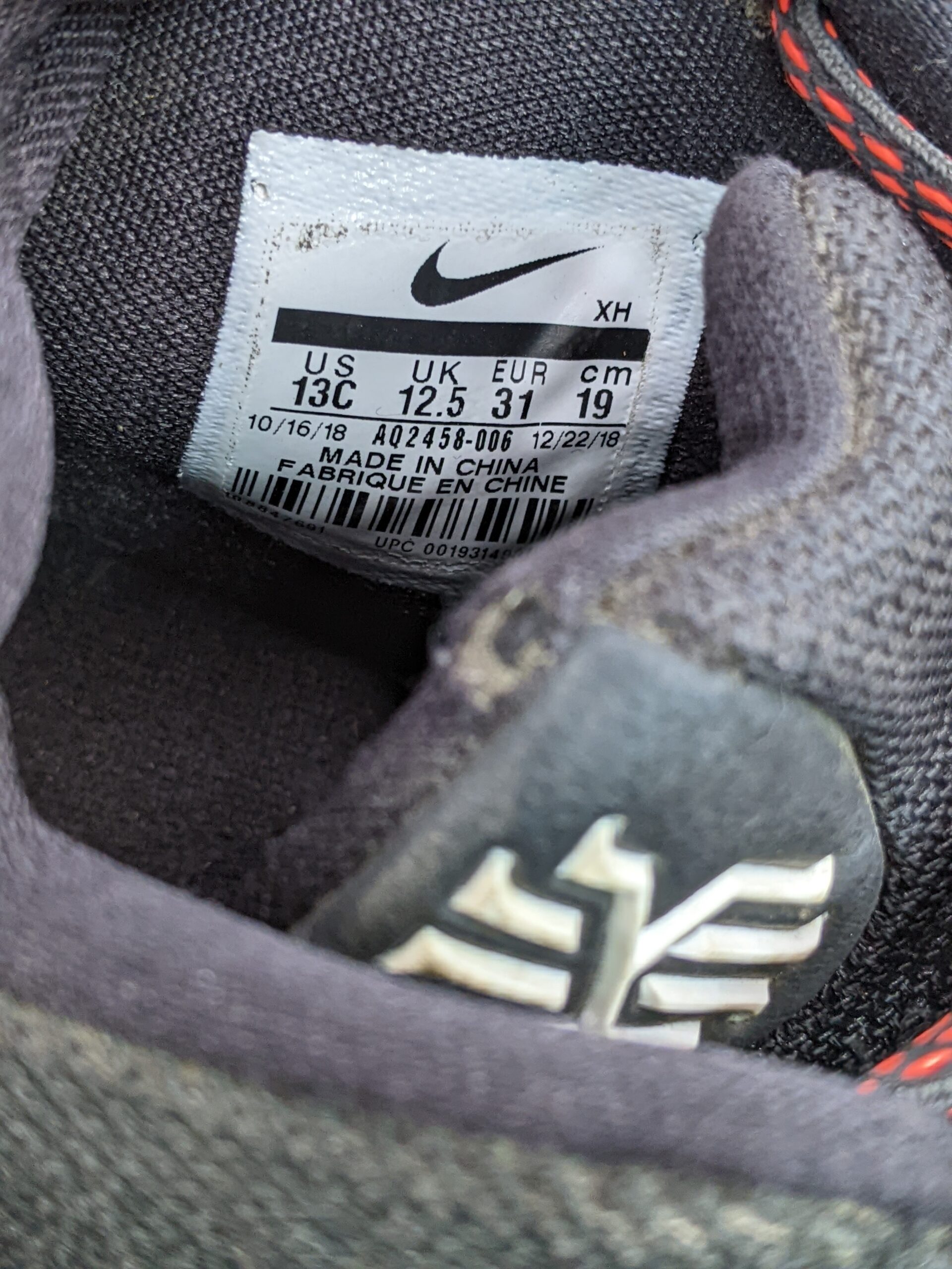 Lot # 24 – Collectable Nike Kyrie 5 SBSP Friends 2019 Size: 13c Childs  (used condition w/ box) - Image 8