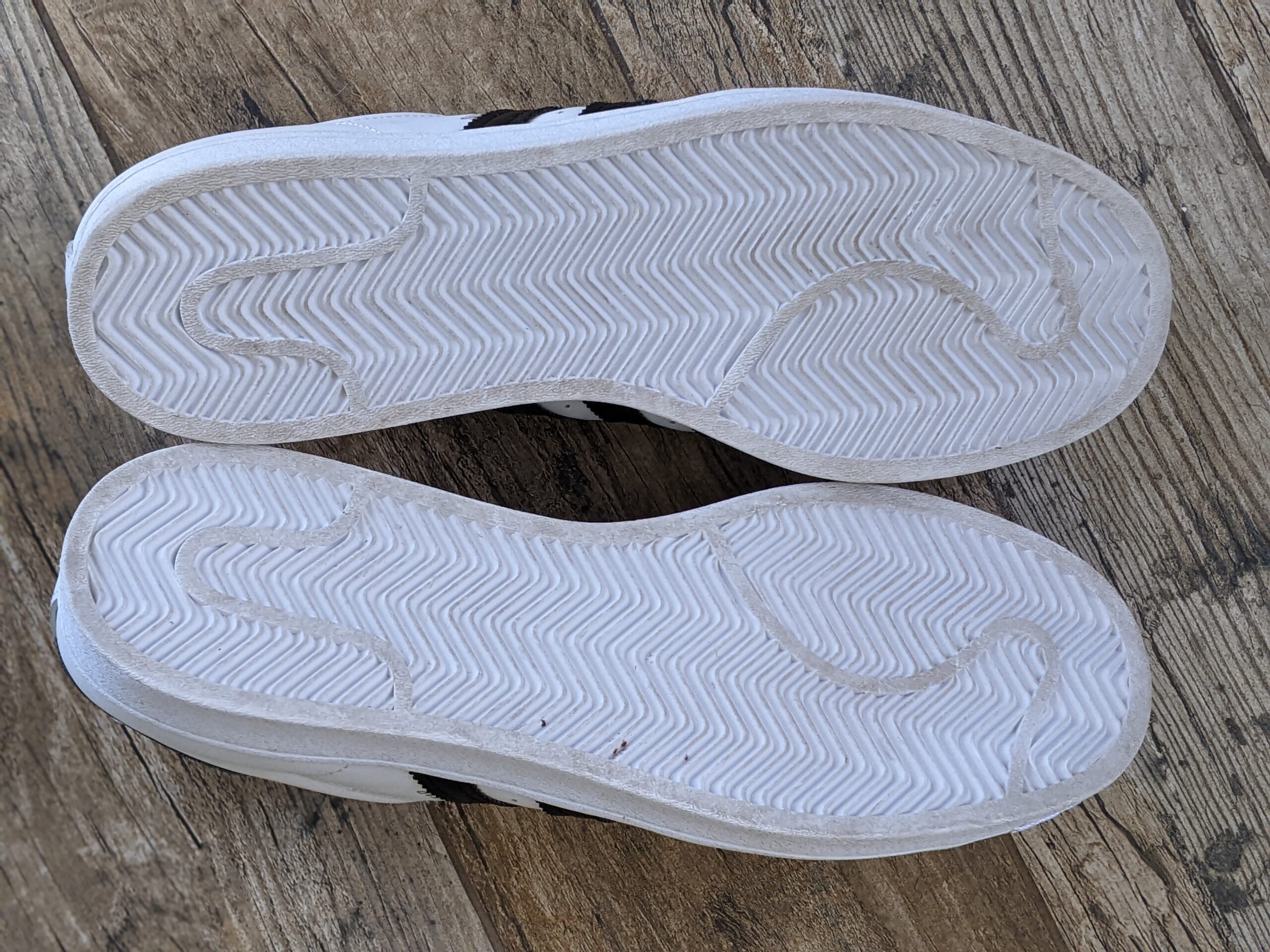 Lot # 25 – Adidas Superstar white/black Running shoes Size: 10 women’s (New without Box) - Image 6