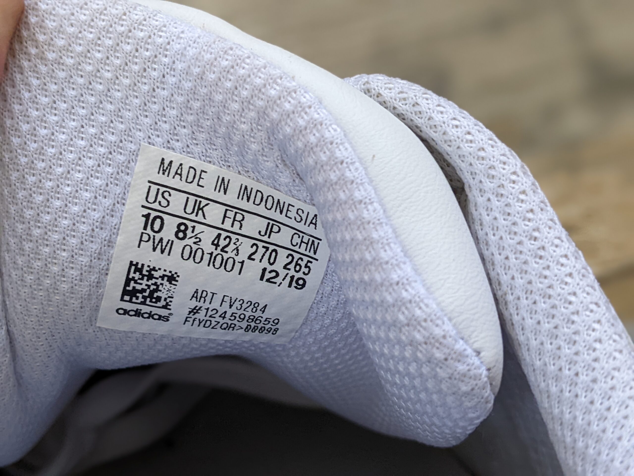 Lot # 25 – Adidas Superstar white/black Running shoes Size: 10 women’s (New without Box) - Image 7