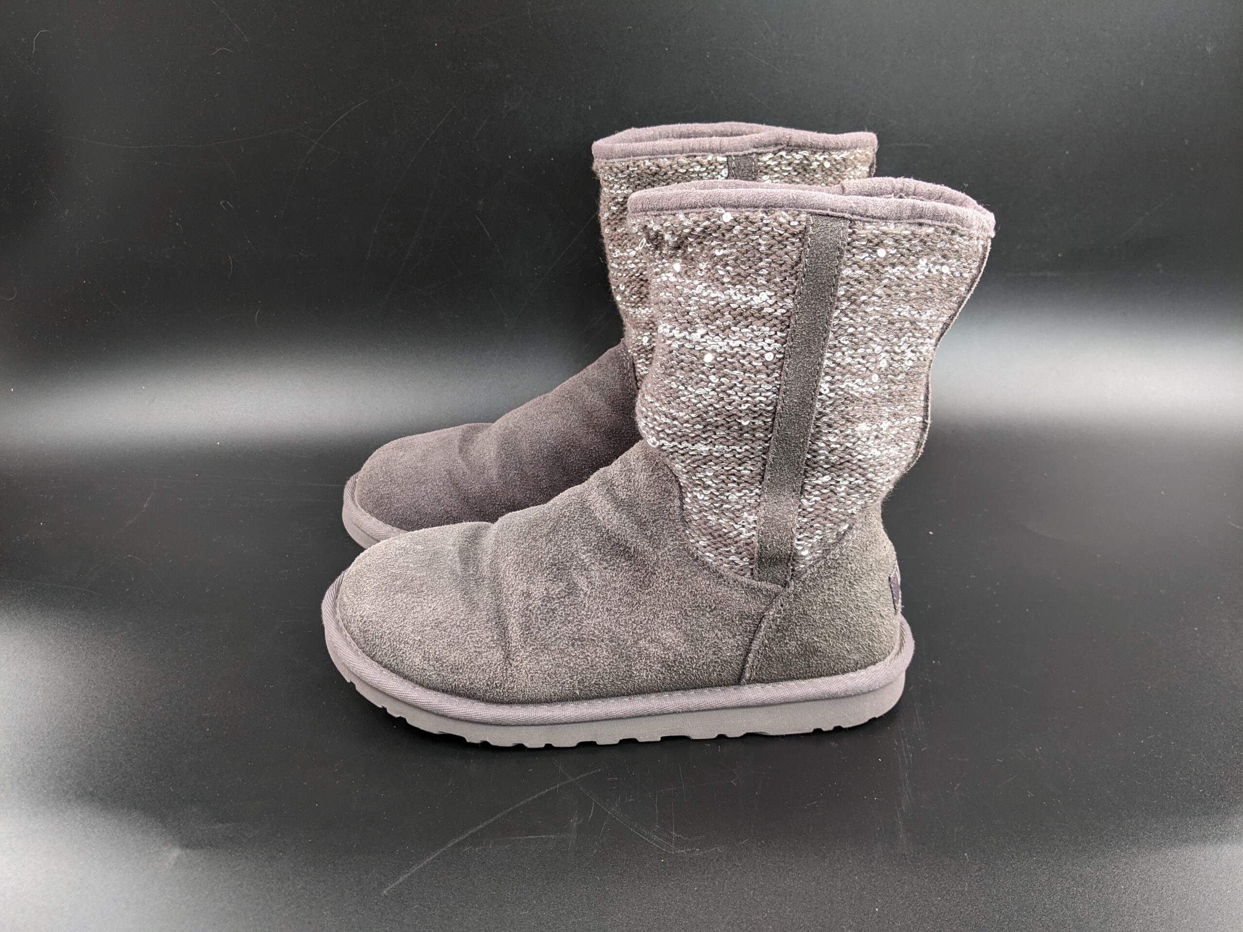 Lot # 46 – Ugg Boots Grey Sequence Womens Size 6 (Used) - Image 3