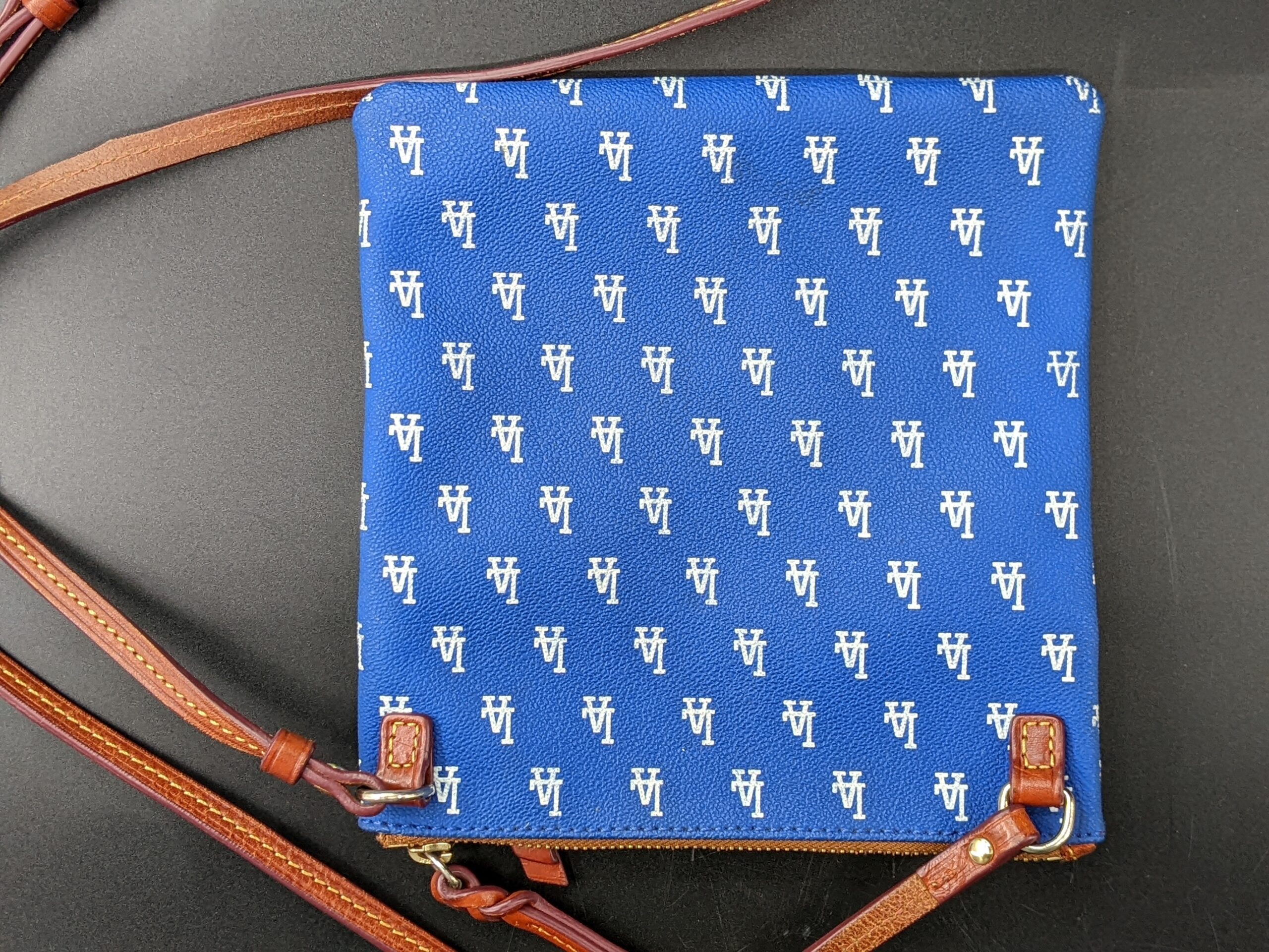 Lot # 61 – Dooney & Bourke Los Angeles Dodgers Crossbody Handbag - Image 7