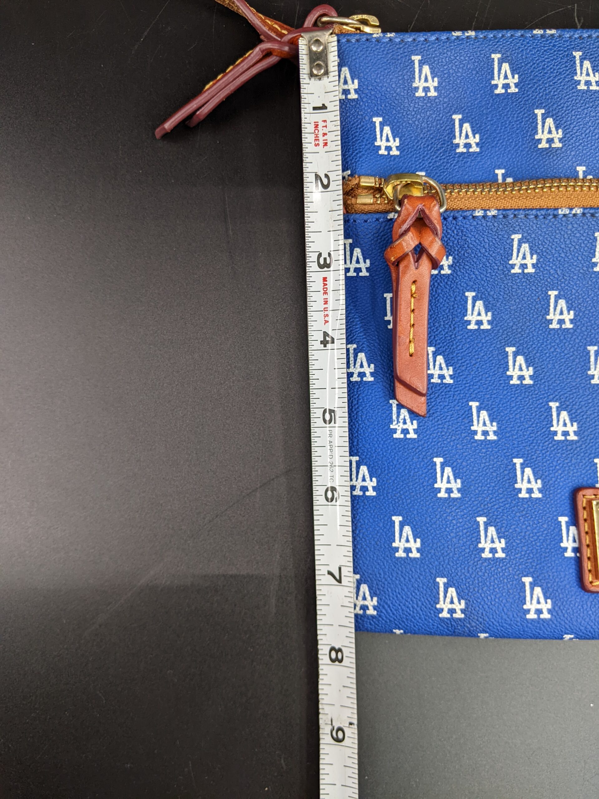 Lot # 61 – Dooney & Bourke Los Angeles Dodgers Crossbody Handbag - Image 4