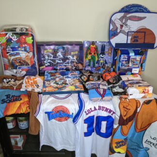 Lot # 80 - Huge lot of Looney Tunes Space Jam