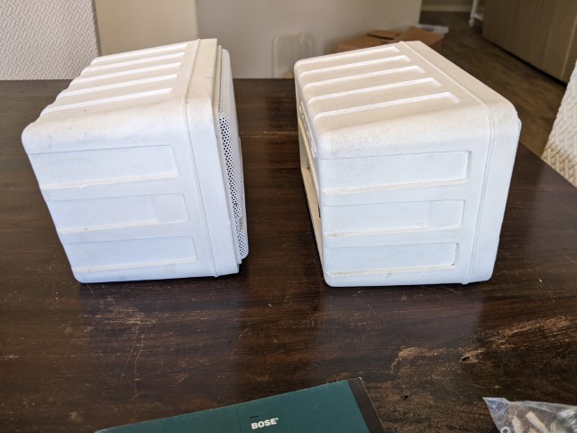 Lot # 89 – Bose 151 Environmental Speakers w/ mounting brackets - Image 5