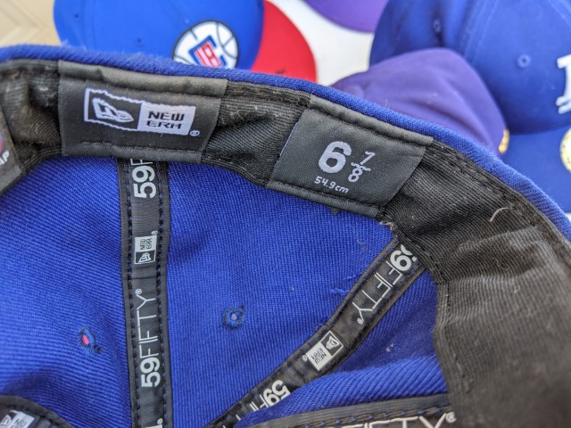 Lot # 93 – Huge lot of hats! Mostly youth sizes. Nike, Dodgers, Lakers and more - Image 7