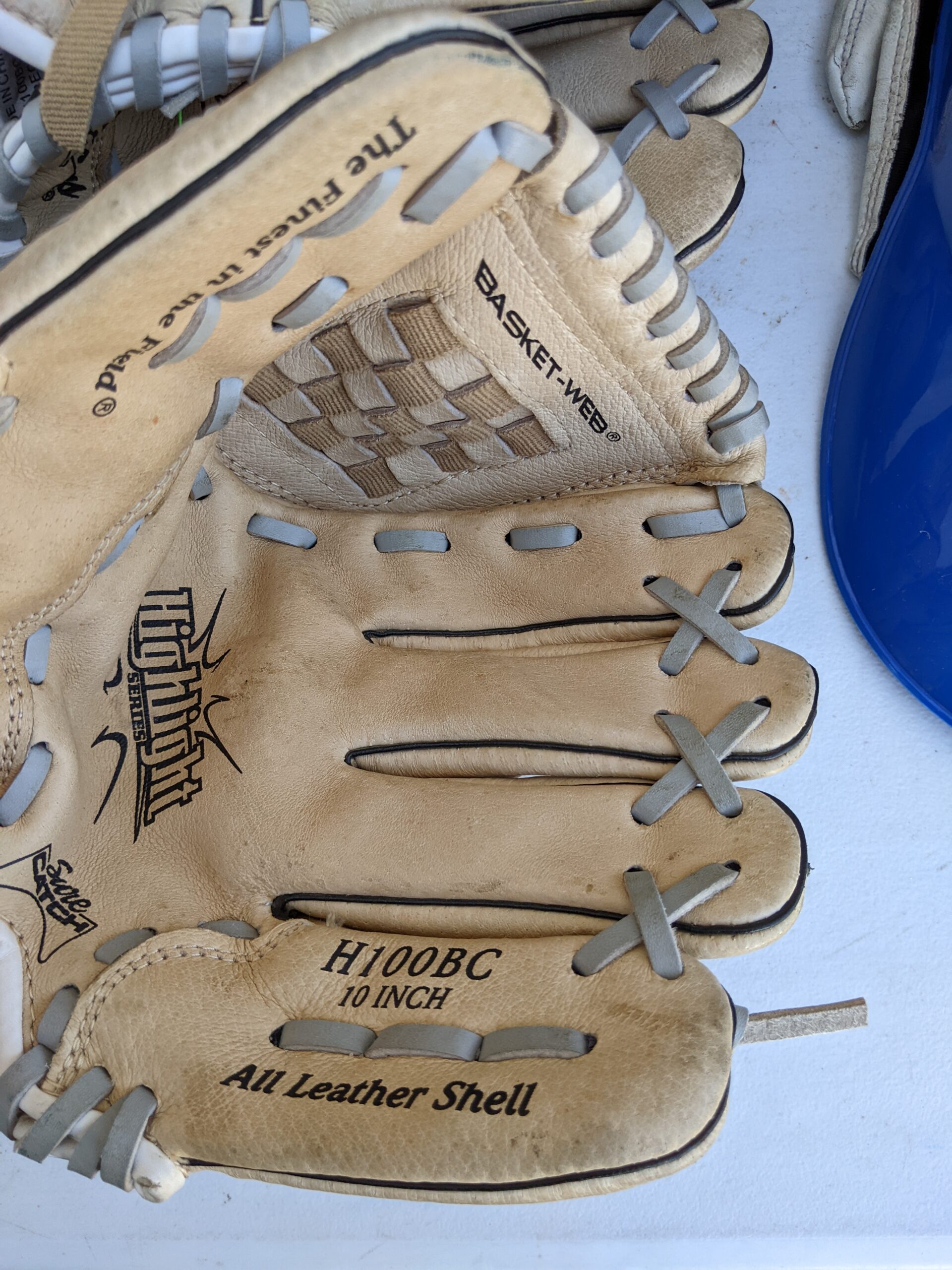 Lot # 95 – Sports Lot – Lakers, Dodgers, Scoreboard, balls and more! - Image 5