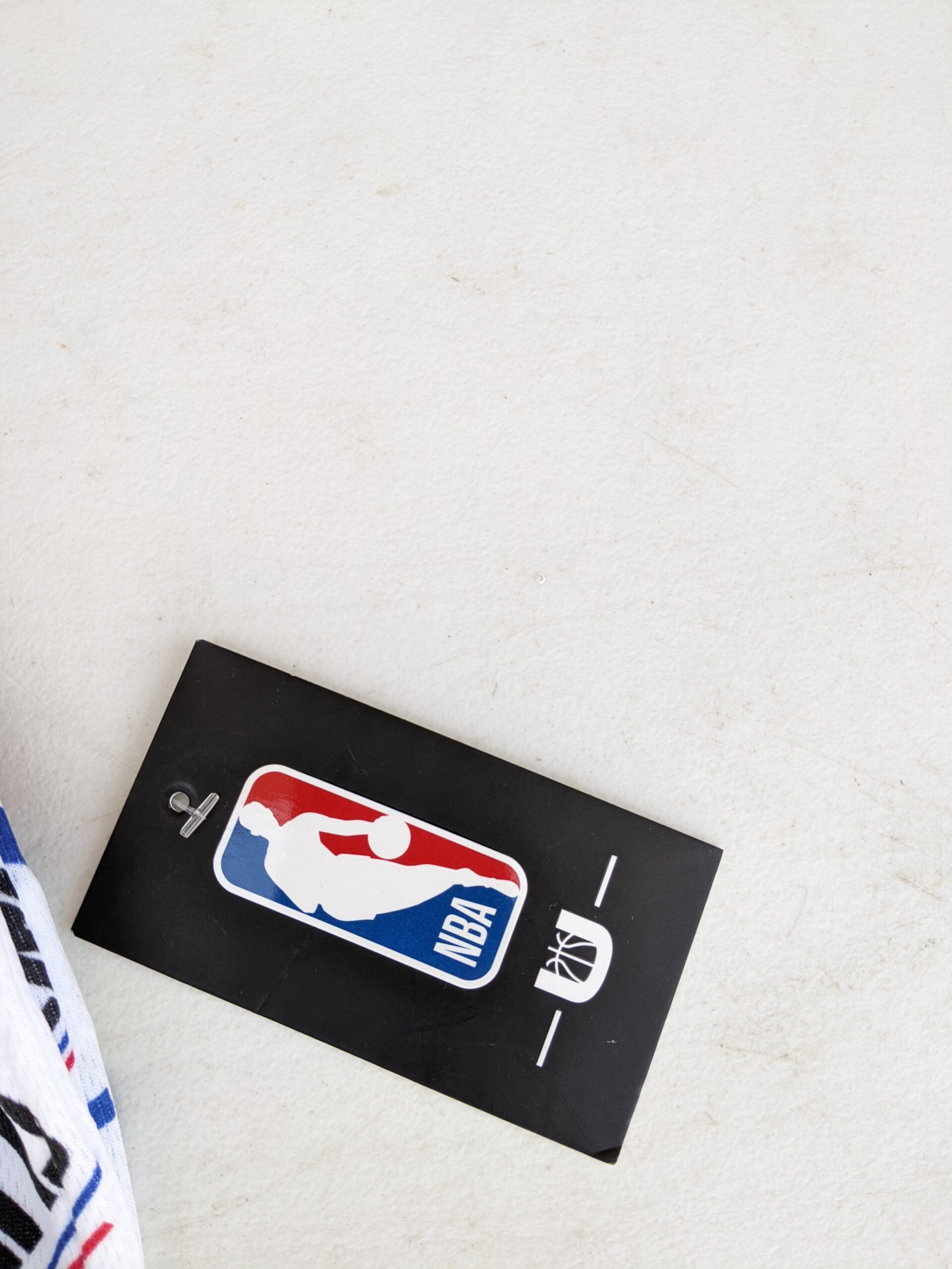 Lot # 94 – Adult Sportswear lot- Nike, Reebok, NBA, Dodgers, VS Pink - Image 11