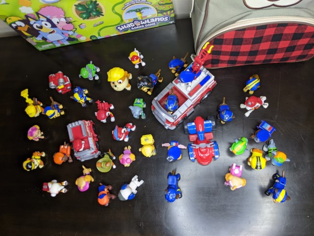 Lot # 103 – Lot of Paw patrol toys and NIB Bluey Game! - Image 3