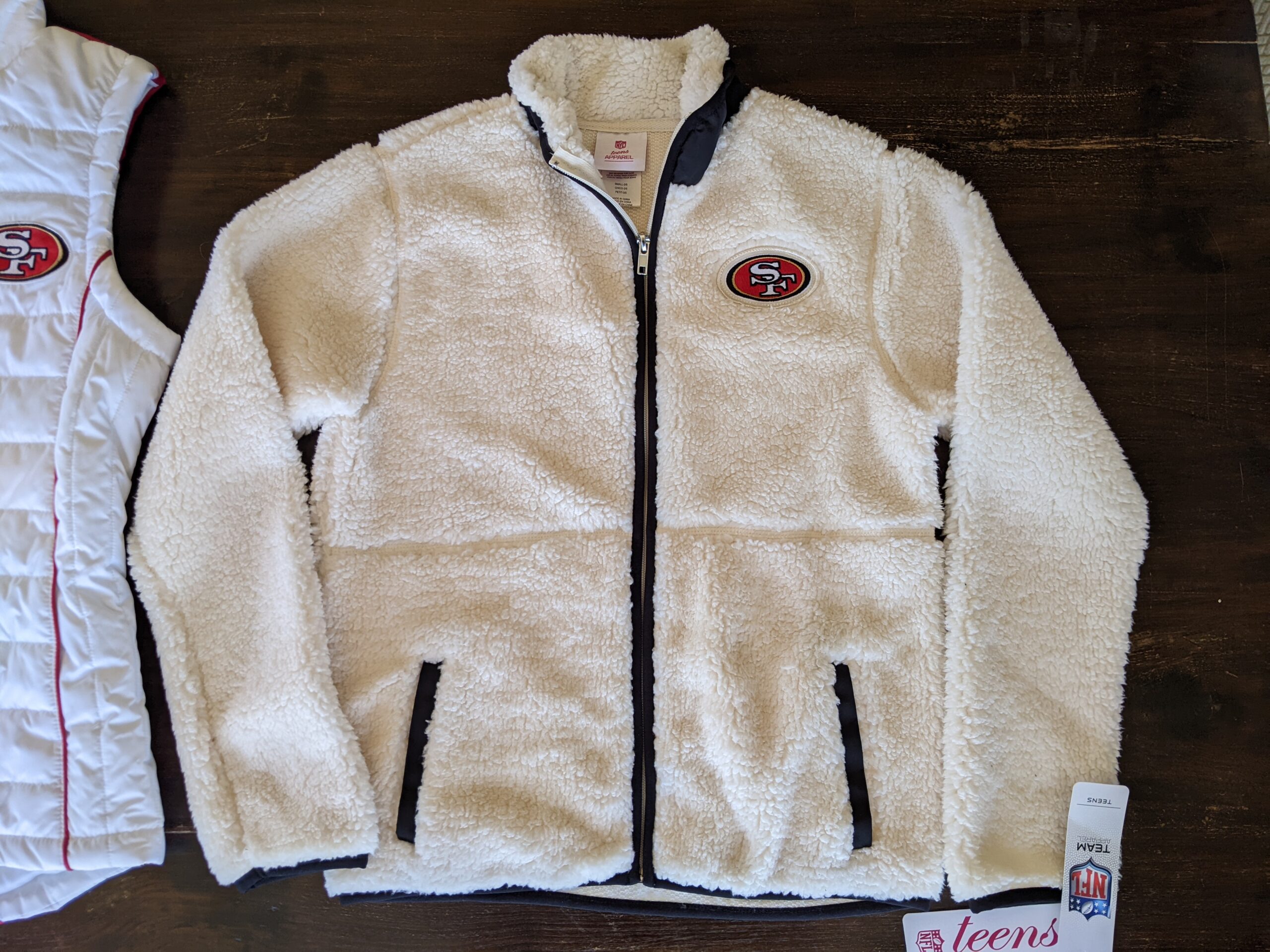 Lot # 134 – Womens Vest and Jacket San Fransico 49ers! (Size Small) NWT!! - Image 2