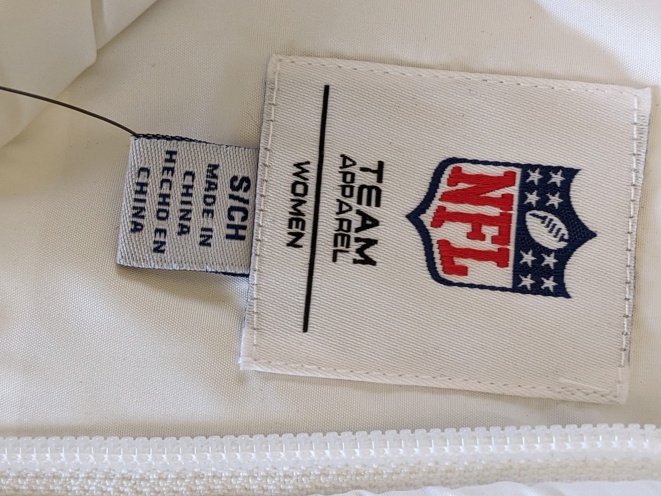 Lot # 134 – Womens Vest and Jacket San Fransico 49ers! (Size Small) NWT!! - Image 7