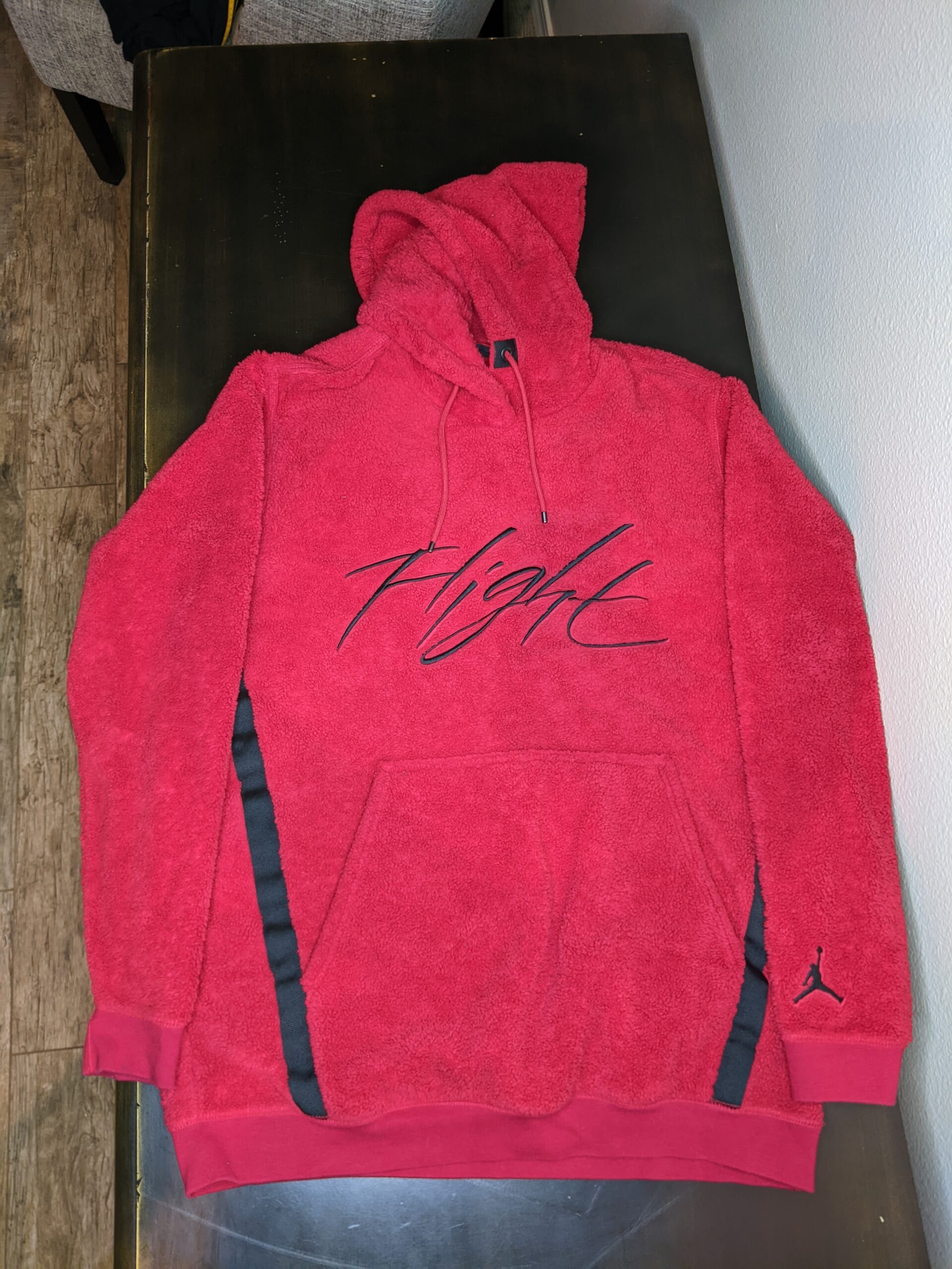 Lot # 139 – Michael Jordan Clothes Lot (6 Pieces) - Image 2