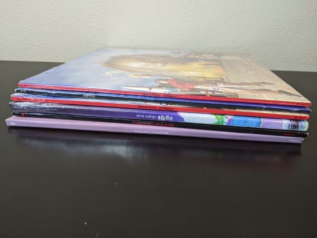 Lot # 141 – Record Lot: Selena Gomez, Ariana Grande, Travis Scott, Nirvana and more!! (some new in wrapper) - Image 3