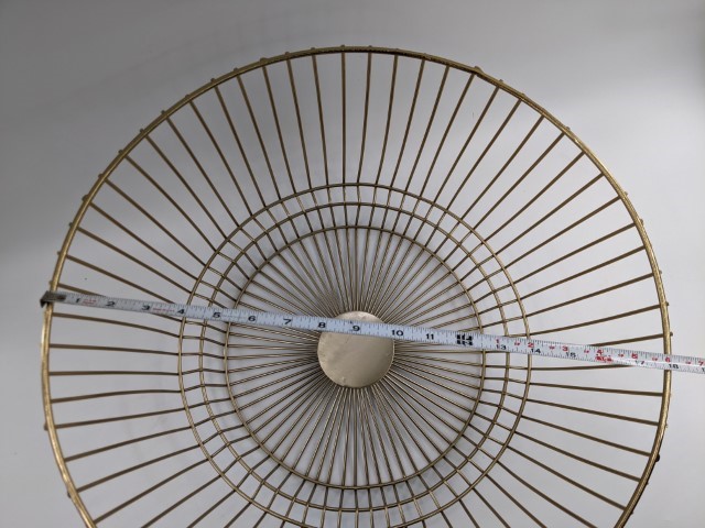 Lot # 155 – Metal Wire Basket with Gold Finish - Image 4