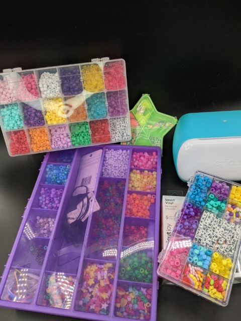 Lot # 159 – Cricut Joy (no cord), Cricut accessories and Bead set - Image 8