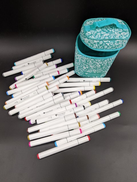 Lot # 159 – Cricut Joy (no cord), Cricut accessories and Bead set - Image 11