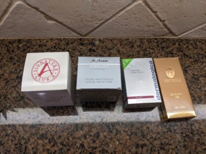 Lot # 52 – Lot of Cosmetics (All new in package)