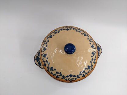 Lot # 57 – LIDIA BASTIANICH HAND PAINTED COVERED CASSEROLE STONEWARE - Image 4